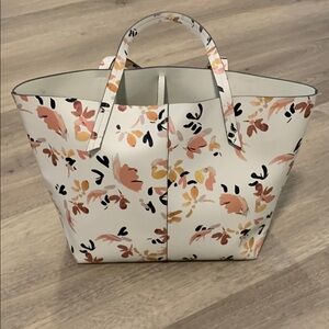Floral White vegan leather Tote Bag